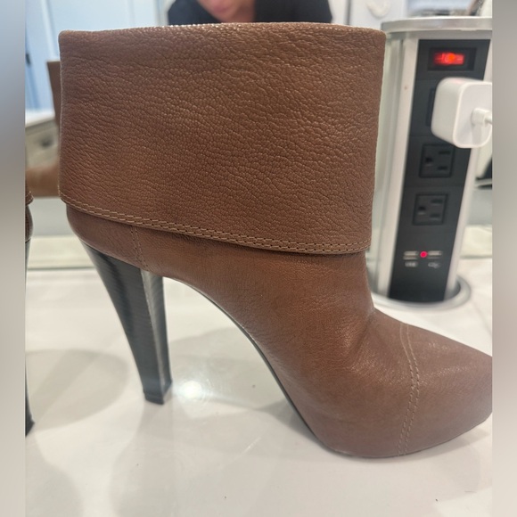 Louis Vuitton Booties - Picture 8 of 13